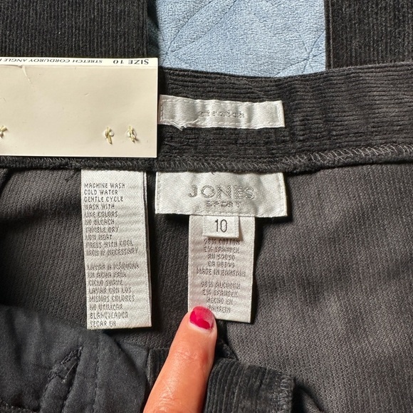 Sassy Jones Black Overalls with Classic Design - Picture 2 of 7